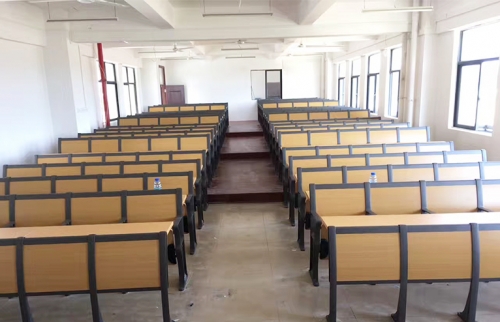 学校家具三级片香蕉视频